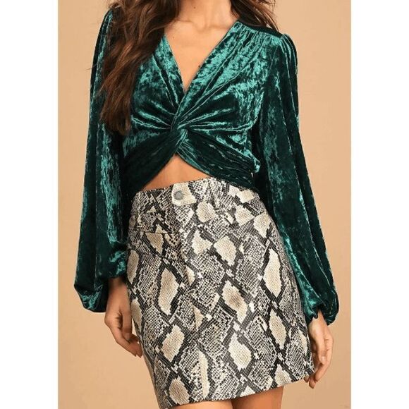 Lulu's Emerald Green Crushed Velvet Twist-Front Crop Top XS - Picture 1 of 6